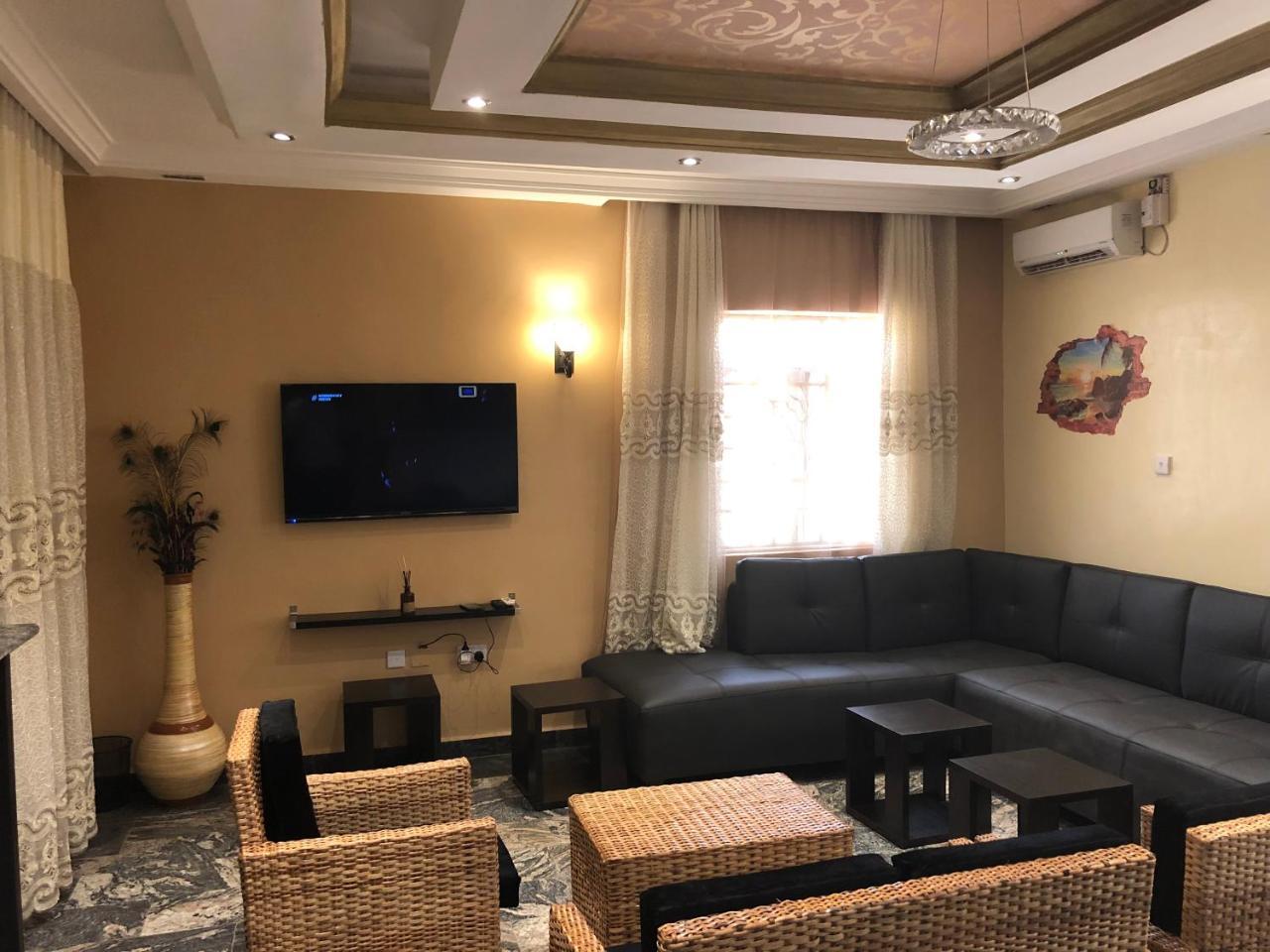 House X Otel Abuja Dış mekan fotoğraf